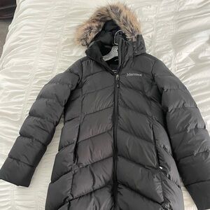 Black Marmot Down Coat - Size S